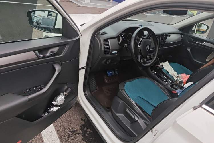 Used Skoda Kodiaq 2018 Facelifted TSI330 5-Seater Two-Wheel-Drive Comfort Edition Driver Seat