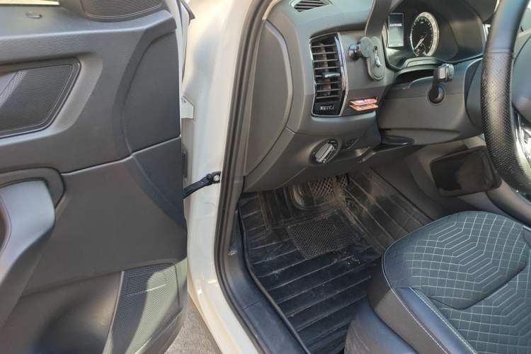 Used Skoda Kodiaq 2018 Facelifted TSI330 5-Seater Two-Wheel-Drive Comfort Edition Driver Seat