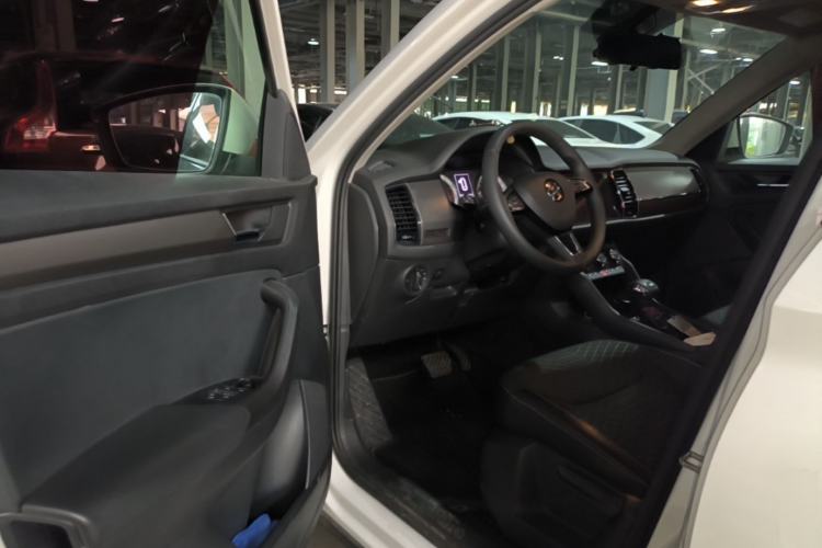Used Skoda Kodiaq 2018 Facelifted TSI330 5-Seater Two-Wheel-Drive Comfort Edition Driver Seat