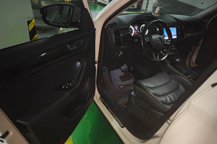 Used Skoda Kodiaq 2018 Facelifted TSI330 5-Seater Two-Wheel-Drive Luxury Enjoyment Edition Driver Seat