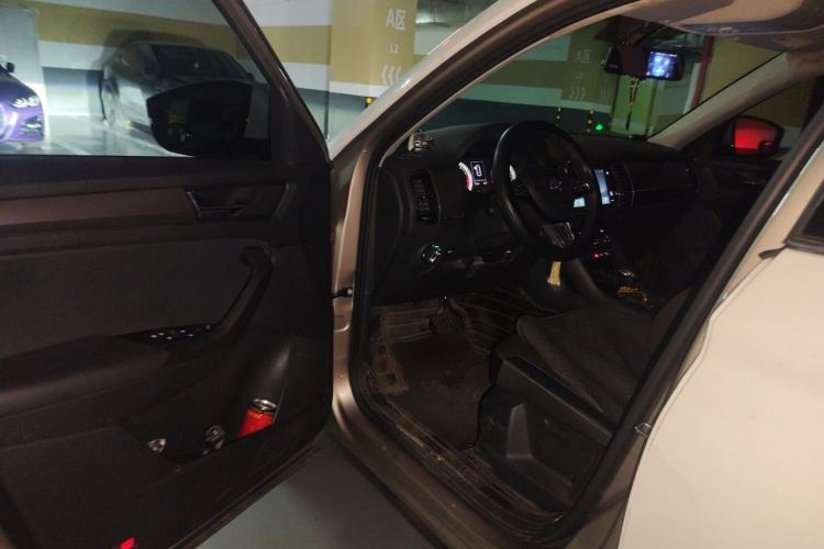 Used Skoda Kodiaq 2018 Facelifted TSI330 5-Seater Two-Wheel-Drive Comfort Edition Driver Seat