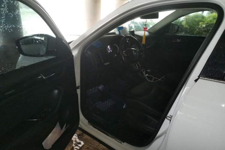 Used Skoda Kodiaq 2018 Facelifted TSI330 5-Seater Two-Wheel-Drive Luxury Enjoyment Edition Driver Seat