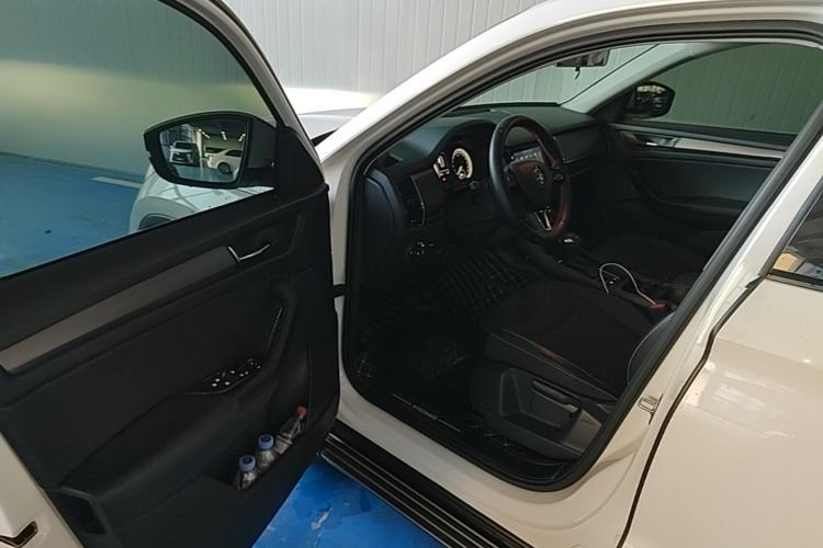 Used Skoda Kodiaq 2018 Facelifted TSI330 5-Seater Two-Wheel-Drive Comfort Edition Driver Seat