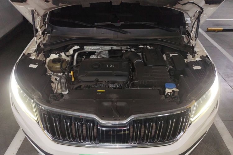 Used Skoda Kodiaq 2018 TSI380 7-Seater Four-Wheel-Drive Flagship Edition Engine Bay