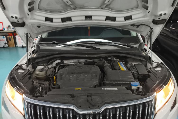 Used Skoda Kodiaq 2018 Facelifted TSI330 5-Seater Two-Wheel-Drive Comfort Edition Engine Bay