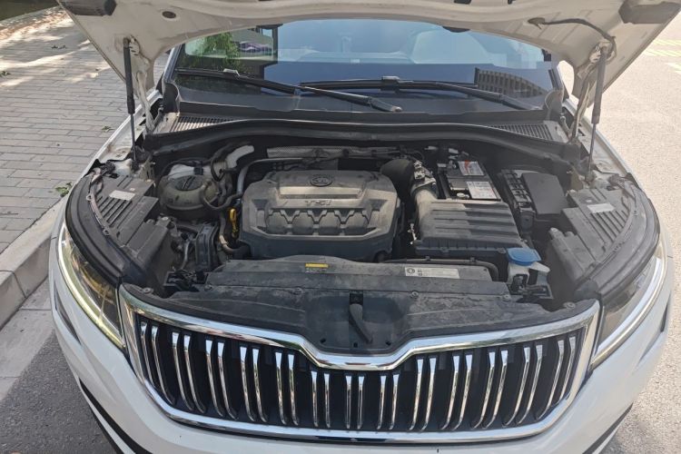 Used Skoda Kodiaq 2018 Facelifted TSI330 5-Seater Two-Wheel-Drive Luxury Enjoyment Edition Engine Bay