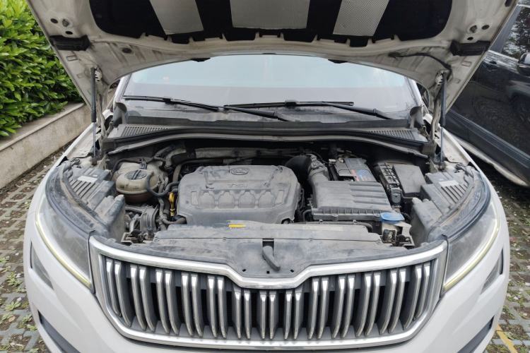 Used Skoda Kodiaq 2018 Facelifted TSI330 5-Seater Two-Wheel-Drive Luxury Enjoyment Edition Engine Bay
