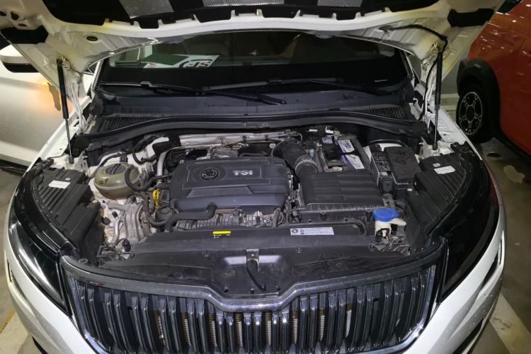 Used Skoda Kodiaq 2018 TSI330 7-Seater Two-Wheel-Drive Luxury Enjoyment Edition Engine Bay