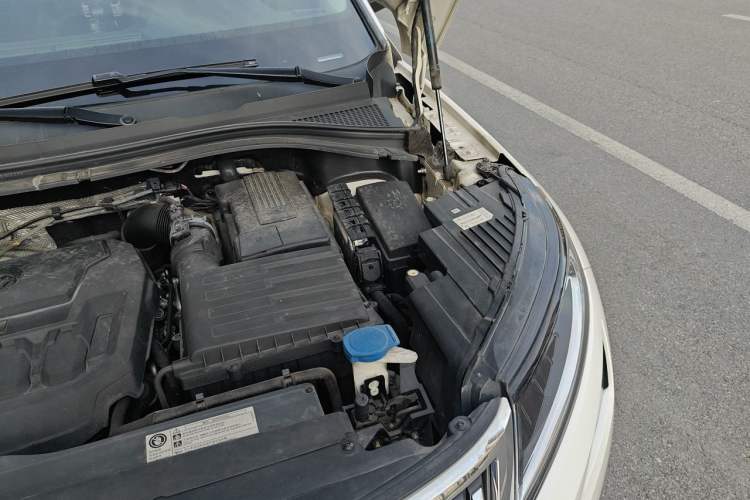 Used Skoda Kodiaq 2018 Facelifted TSI330 5-Seater Two-Wheel-Drive Luxury Enjoyment Edition Engine Bay Left