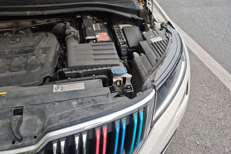 Used Skoda Kodiaq 2018 Facelifted TSI330 5-Seater Two-Wheel-Drive Luxury Enjoyment Edition Engine Bay Left
