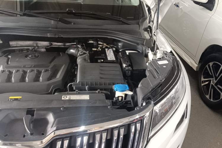 Used Skoda Kodiaq 2018 Facelifted TSI330 5-Seater Two-Wheel-Drive Comfort Edition Engine Bay Left