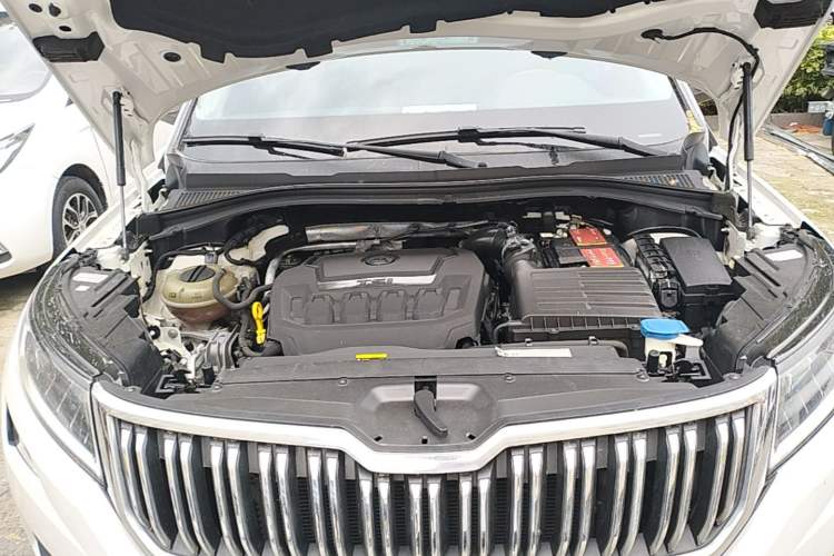 Used Skoda Kodiaq 2018 Facelifted TSI330 5-Seater Two-Wheel-Drive Comfort Edition Engine Bay