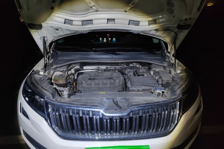 Used Skoda Kodiaq 2018 Facelifted TSI330 5-Seater Two-Wheel-Drive Comfort Edition Engine Bay