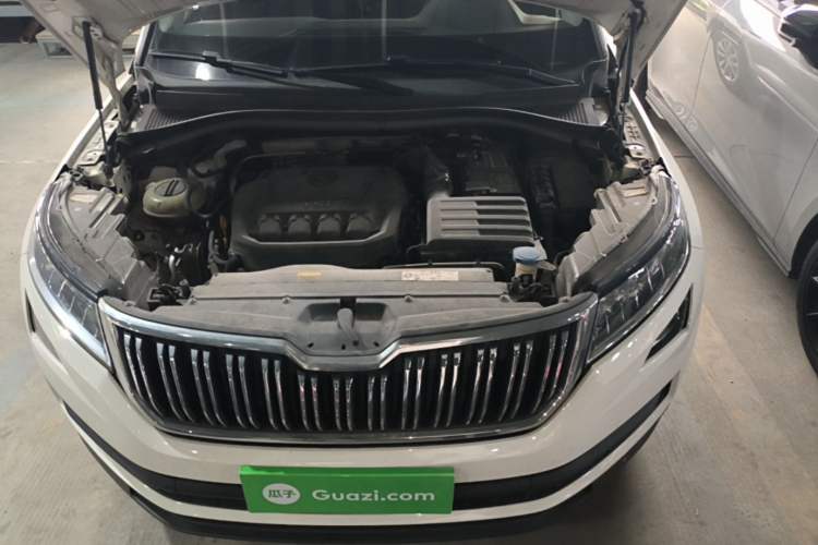 Used Skoda Kodiaq 2018 Facelifted TSI330 5-Seater Two-Wheel-Drive Comfort Edition Engine Bay
