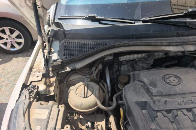 Used Skoda Kodiaq 2018 Facelifted TSI330 5-Seater Two-Wheel-Drive Comfort Edition Engine Bay Right