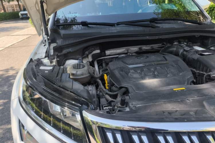 Used Skoda Kodiaq 2018 Facelifted TSI330 5-Seater Two-Wheel-Drive Comfort Edition Engine Bay Right
