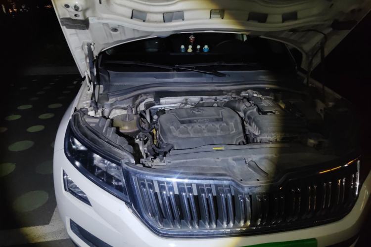 Used Skoda Kodiaq 2018 Facelifted TSI330 5-Seater Two-Wheel-Drive Comfort Edition Engine Bay Right