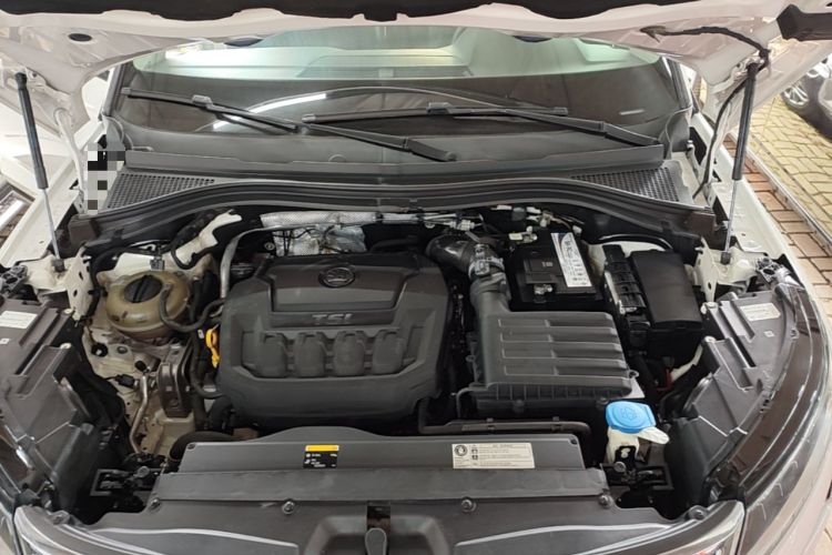 Used Skoda Kodiaq 2018 Facelifted TSI330 5-Seater Two-Wheel-Drive Comfort Edition Engine Bay