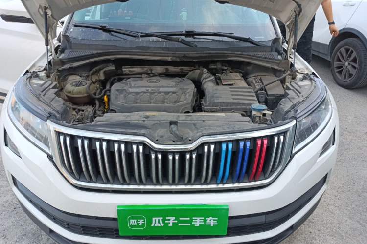 Used Skoda Kodiaq 2018 Facelifted TSI330 5-Seater Two-Wheel-Drive Comfort Edition Engine Bay