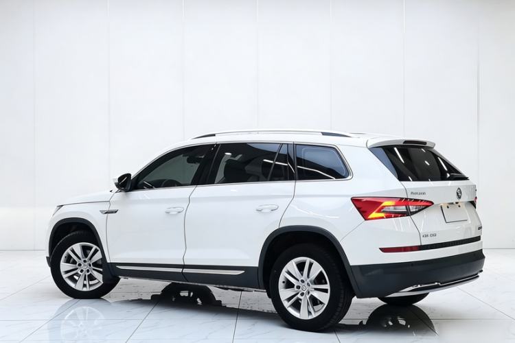 Used Skoda Kodiaq 2018 TSI330 7-Seater Two-Wheel-Drive Luxury Enjoyment Edition Exterior 2