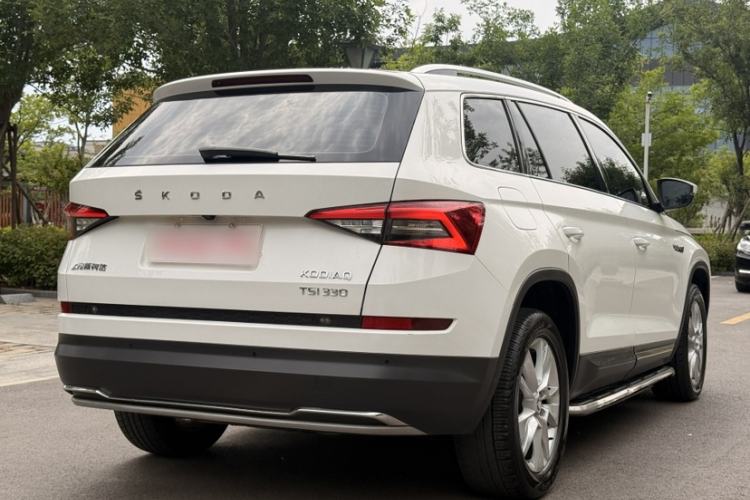 Used Skoda Kodiaq 2018 Facelifted TSI330 5-Seater Two-Wheel-Drive Luxury Enjoyment Edition Exterior 3