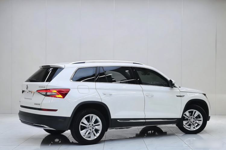 Used Skoda Kodiaq 2018 TSI330 7-Seater Two-Wheel-Drive Luxury Enjoyment Edition Exterior 3