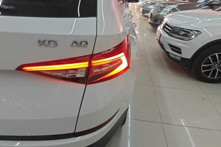 Used Skoda Kodiaq 2018 Facelifted TSI330 5-Seater Two-Wheel-Drive Luxury Enjoyment Edition Exterior 3
