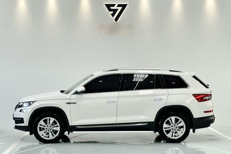 Used Skoda Kodiaq 2018 Facelifted TSI330 5-Seater Two-Wheel-Drive Comfort Edition Exterior 3