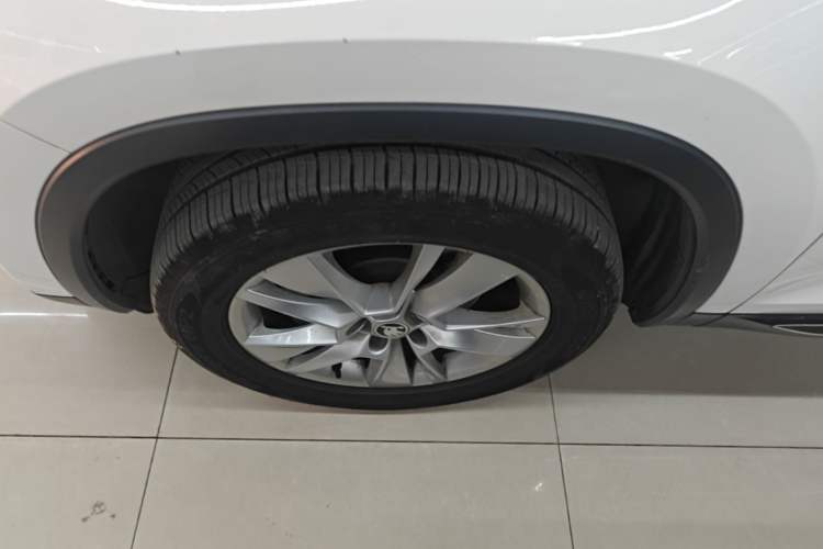 Used Skoda Kodiaq 2018 Facelifted TSI330 5-Seater Two-Wheel-Drive Luxury Enjoyment Edition Exterior 4