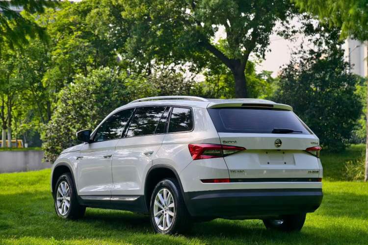 Used Skoda Kodiaq 2018 Facelifted TSI330 5-Seater Two-Wheel-Drive Comfort Edition Exterior 9