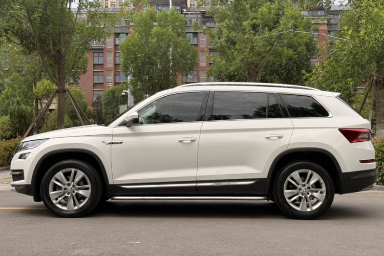 Used Skoda Kodiaq 2018 Facelifted TSI330 5-Seater Two-Wheel-Drive Luxury Enjoyment Edition Exterior 9
