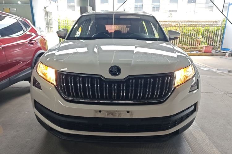 Used Skoda Kodiaq 2018 Facelifted TSI330 5-Seater Two-Wheel-Drive Comfort Edition Front