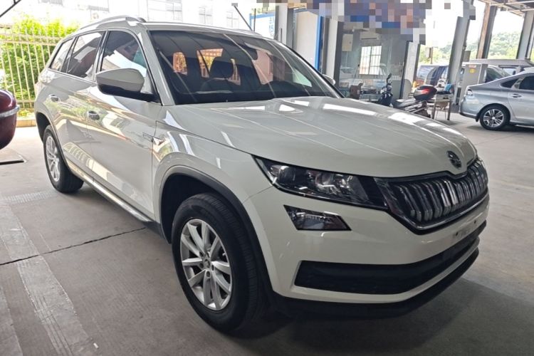 Used Skoda Kodiaq 2018 Facelifted TSI330 5-Seater Two-Wheel-Drive Comfort Edition Front Right 45 Deg
