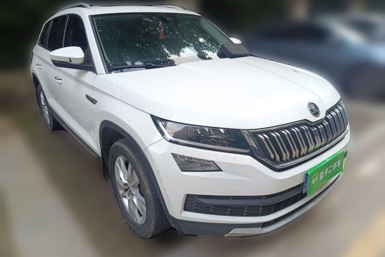 Used Skoda Kodiaq 2018 Facelifted TSI330 5-Seater Two-Wheel-Drive Luxury Enjoyment Edition Front Right 45 Deg