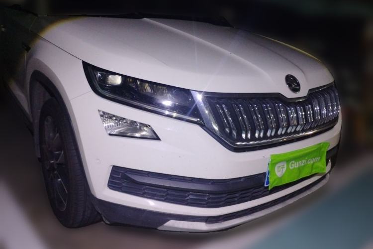 Used Skoda Kodiaq 2018 TSI330 7-Seater Two-Wheel-Drive Luxury Enjoyment Edition Front Right 45 Deg