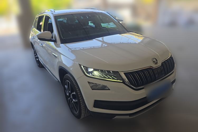 Used Skoda Kodiaq 2018 TSI380 7-Seater Four-Wheel-Drive Flagship Edition Front Right 45 Deg
