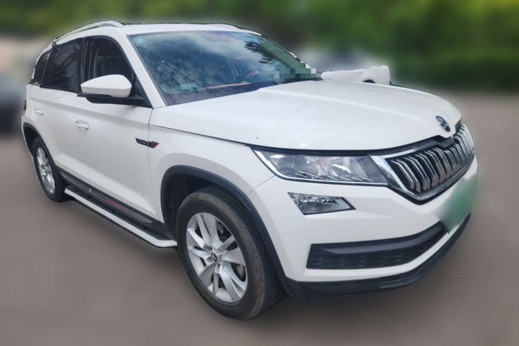 Used Skoda Kodiaq 2018 Facelifted TSI330 5-Seater Two-Wheel-Drive Comfort Edition Front Right 45 Deg