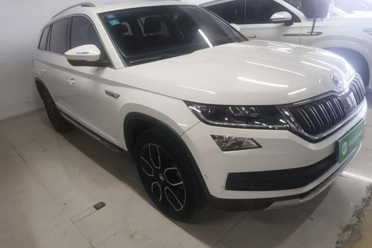 Used Skoda Kodiaq 2018 TSI380 7-Seater Four-Wheel-Drive Flagship Edition Front Right 45 Deg