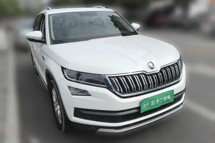 Used Skoda Kodiaq 2018 Facelifted TSI330 5-Seater Two-Wheel-Drive Luxury Enjoyment Edition Front Right 45 Deg