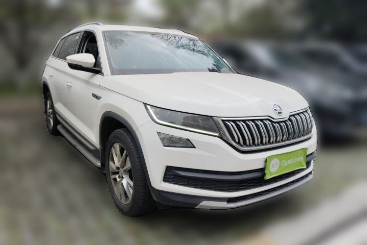 Used Skoda Kodiaq 2018 Facelifted TSI330 5-Seater Two-Wheel-Drive Luxury Enjoyment Edition Front Right 45 Deg