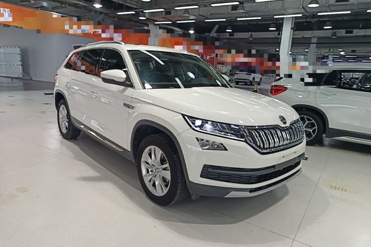 Used Skoda Kodiaq 2018 Facelifted TSI330 5-Seater Two-Wheel-Drive Luxury Enjoyment Edition Front Right 45 Deg