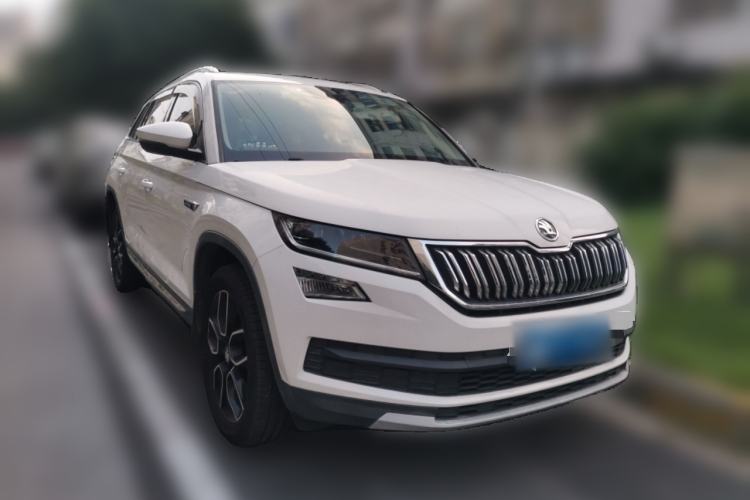 Used Skoda Kodiaq 2018 TSI330 5-Seater Two-Wheel Drive Comfort Edition Front Right 45 Deg