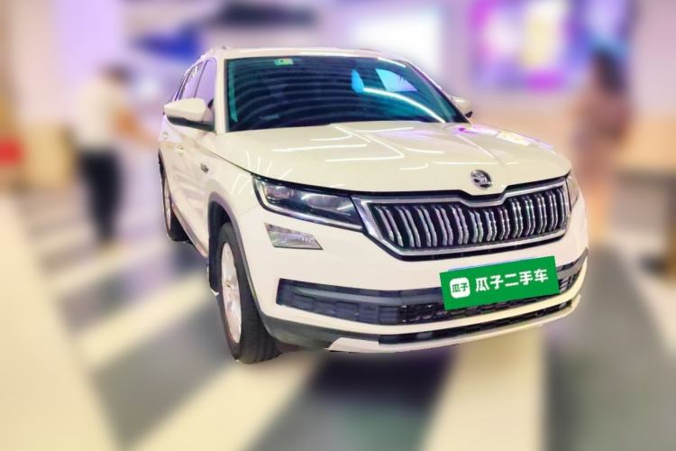Used Skoda Kodiaq 2018 Facelifted TSI330 5-Seater Two-Wheel-Drive Luxury Enjoyment Edition Front Right 45 Deg