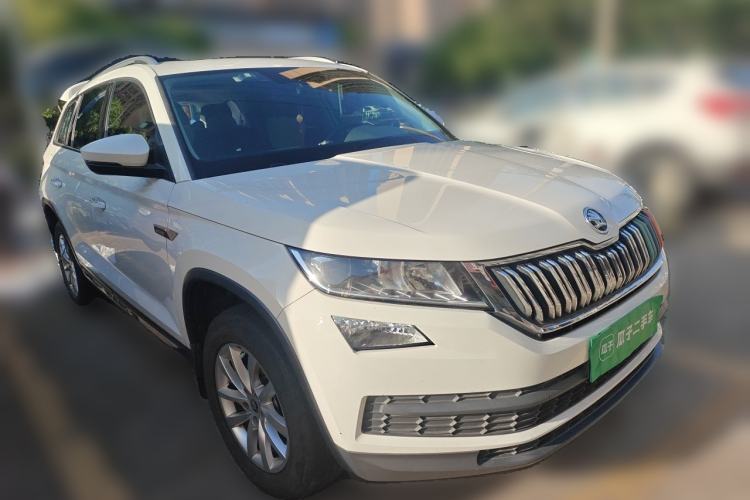 Used Skoda Kodiaq 2018 Facelifted TSI330 5-Seater Two-Wheel-Drive Comfort Edition Front Right 45 Deg