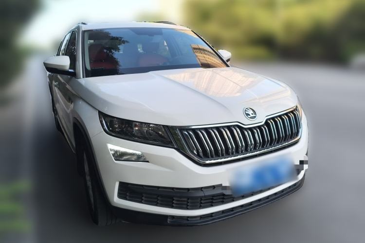 Used Skoda Kodiaq 2018 Facelifted TSI330 5-Seater Two-Wheel-Drive Comfort Edition Front Right 45 Deg