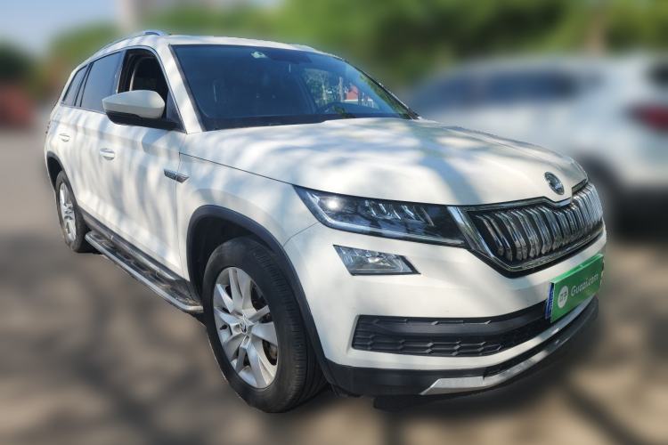 Used Skoda Kodiaq 2018 Facelifted TSI330 5-Seater Two-Wheel-Drive Luxury Enjoyment Edition Front Right 45 Deg