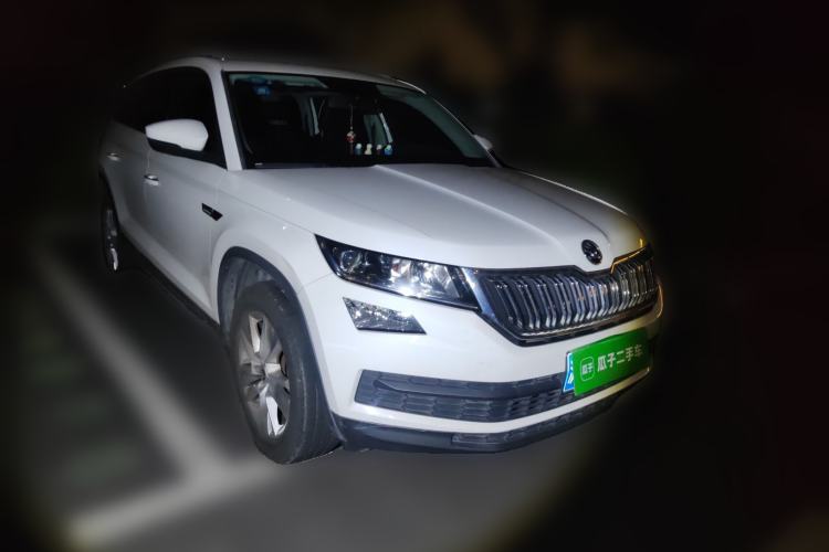 Used Skoda Kodiaq 2018 Facelifted TSI330 5-Seater Two-Wheel-Drive Comfort Edition Front Right 45 Deg