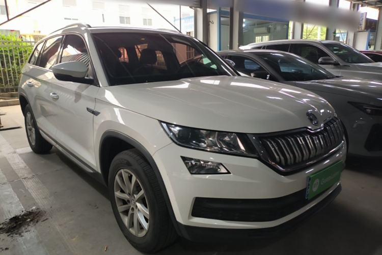 Used Skoda Kodiaq 2018 Facelifted TSI330 5-Seater Two-Wheel-Drive Comfort Edition Front Right 45 Deg