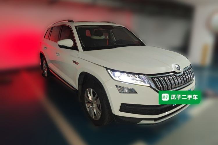 Used Skoda Kodiaq 2018 Facelifted TSI330 5-Seater Two-Wheel-Drive Luxury Enjoyment Edition Front Right 45 Deg