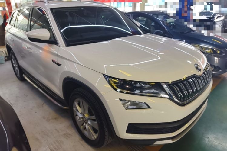 Used Skoda Kodiaq 2018 Facelifted TSI330 5-Seater Two-Wheel-Drive Luxury Enjoyment Edition Front Right 45 Deg